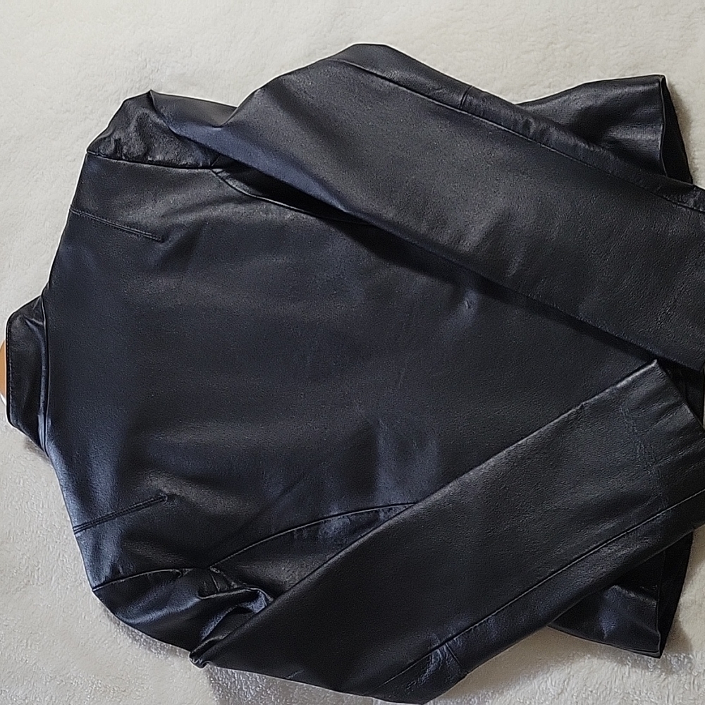 VINTAGE GENUINE LEATHER JACKET - Picture 7 of 16